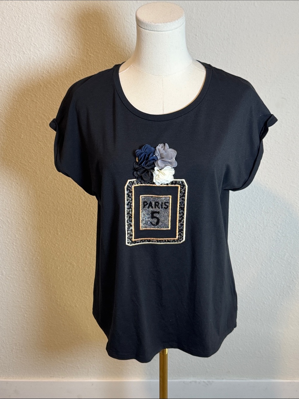 NWT Mesh + Love Black Paris Sequin Patch T-Shirt size Medium